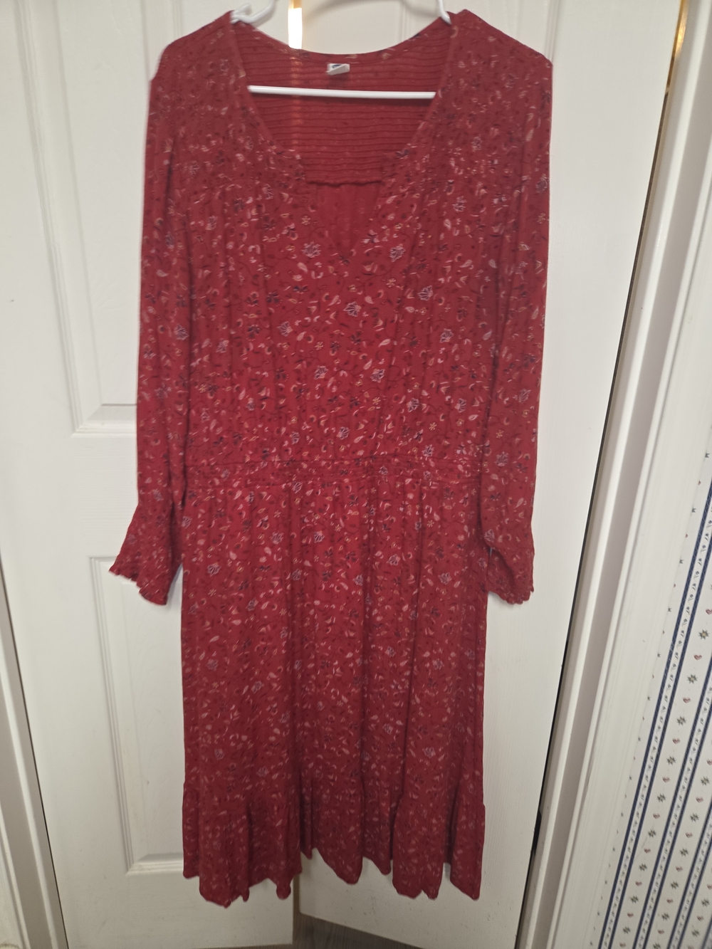 Old Navy Red Floral Long-Sleeve Midi Dress